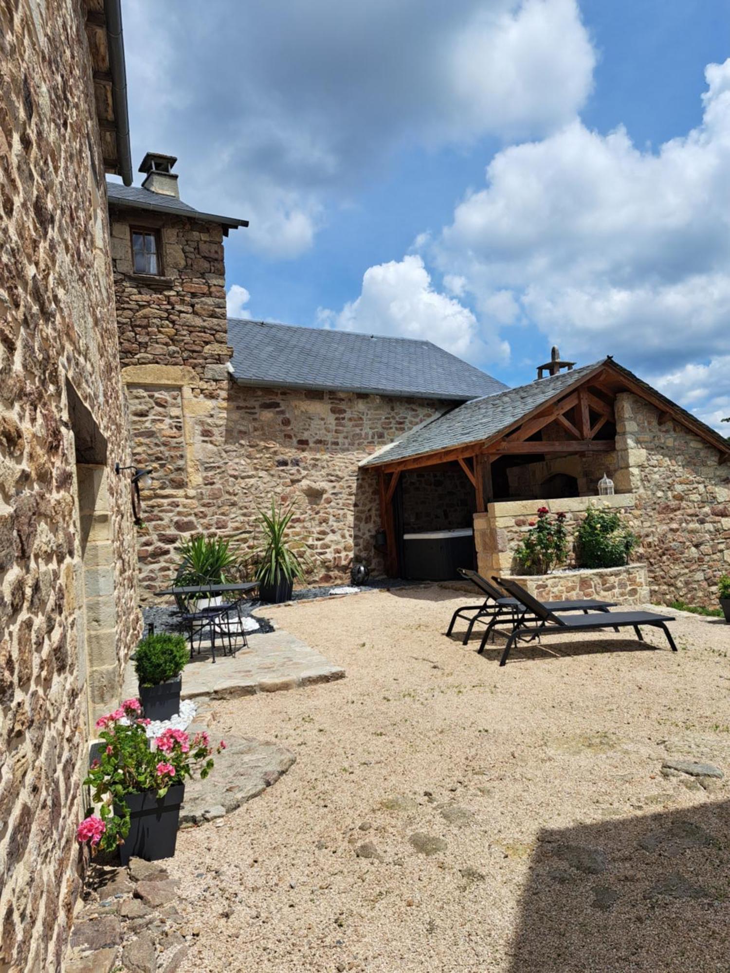 La Tour D'Olympe Recoules-Previnquieres Exterior foto